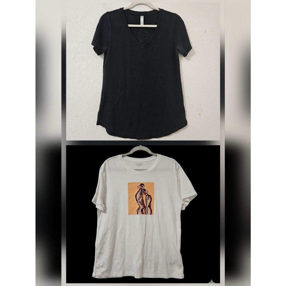 Athleta Black V-Neck Short Sleeve Tee & Athleta White Graphic Short Sleeve Tee